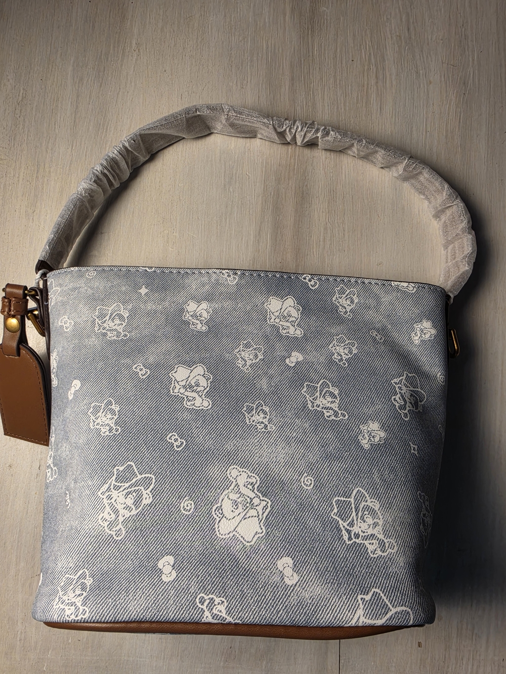 Women’s Bucket Shoulder Bag - Light Blue Patterned